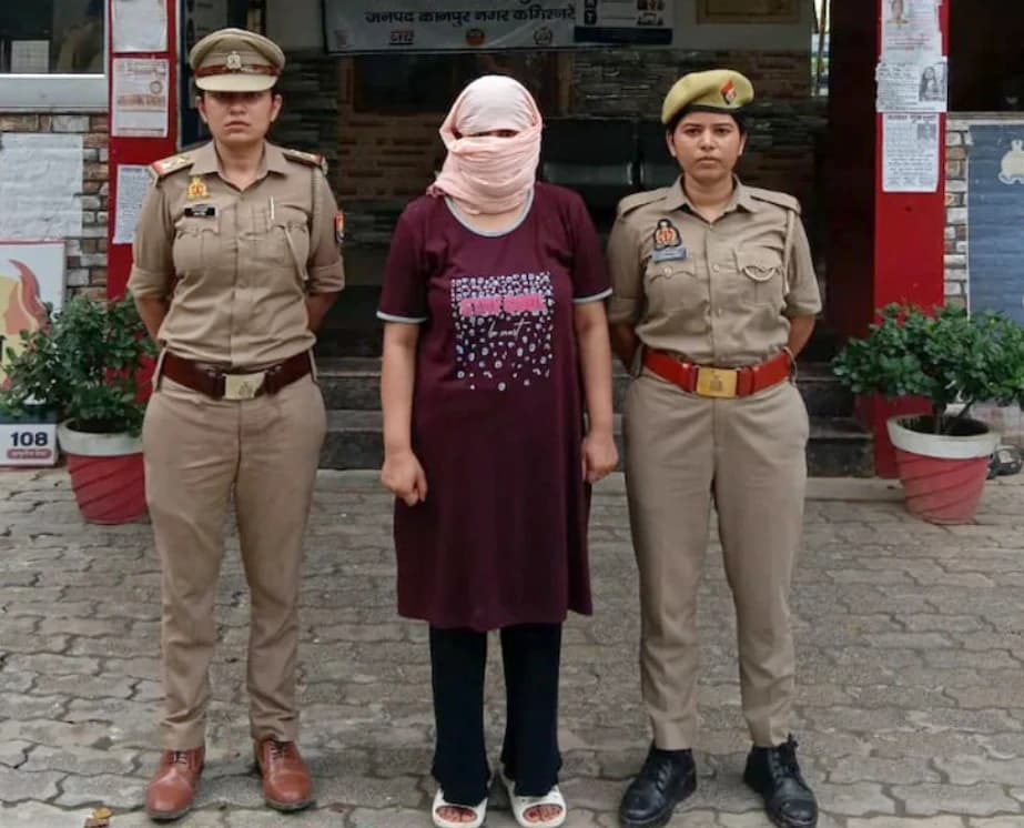 ৬ লাখ টাকার বিনিময়ে ভাড়াটে খুনি দিয়ে শ্বশুরকে ২৬ বার কুপিয়ে হত্যা পুত্রবধূর