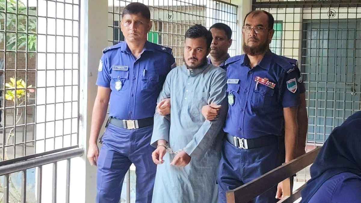 নড়াইলে শিশু বলাৎকারের দায়ে মাদরাসা শিক্ষক মেরাজ আলীকে যাবজ্জীবন ও ৩ লাখ টাকা জরিমানা
