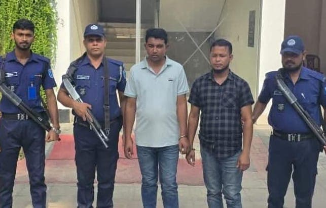 শীর্ষ সন্ত্রাসী নুরুল ইসলাম ও হান্নান ঢাকায় গ্রেপ্তার, অস্ত্র উদ্ধার ও শাস্তির দাবি