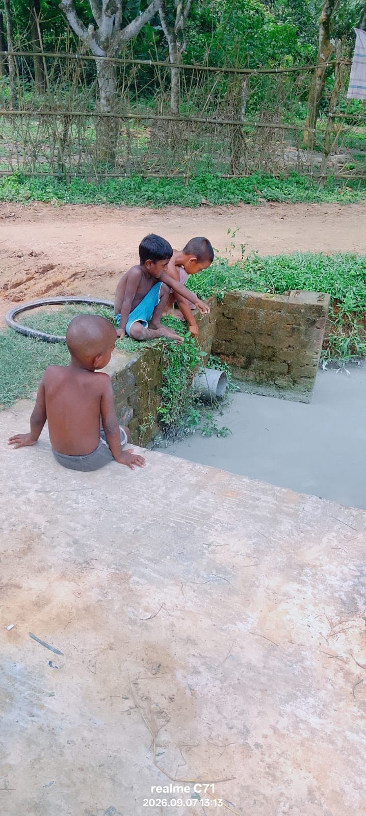 মধ্যপাড়া খনির খোলা ড্রেন ঝুঁকিপূর্ণ, স্লাব স্থাপনের দাবি