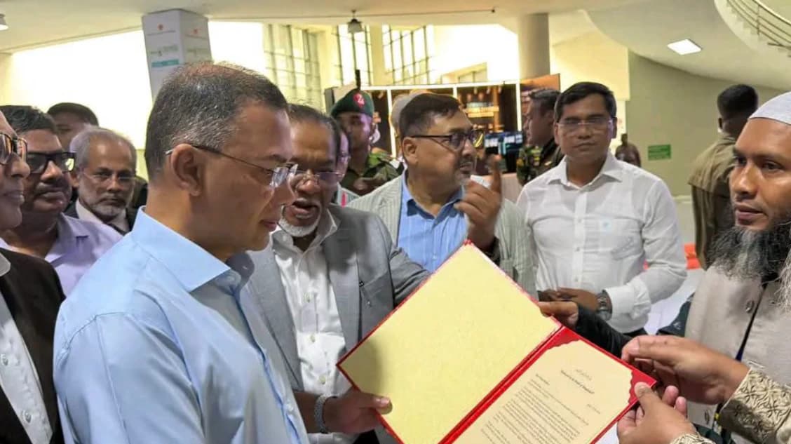 প্রধানমন্ত্রীর নজর কাড়ল যবিপ্রবির ‘ন্যানো ইউরিয়া’