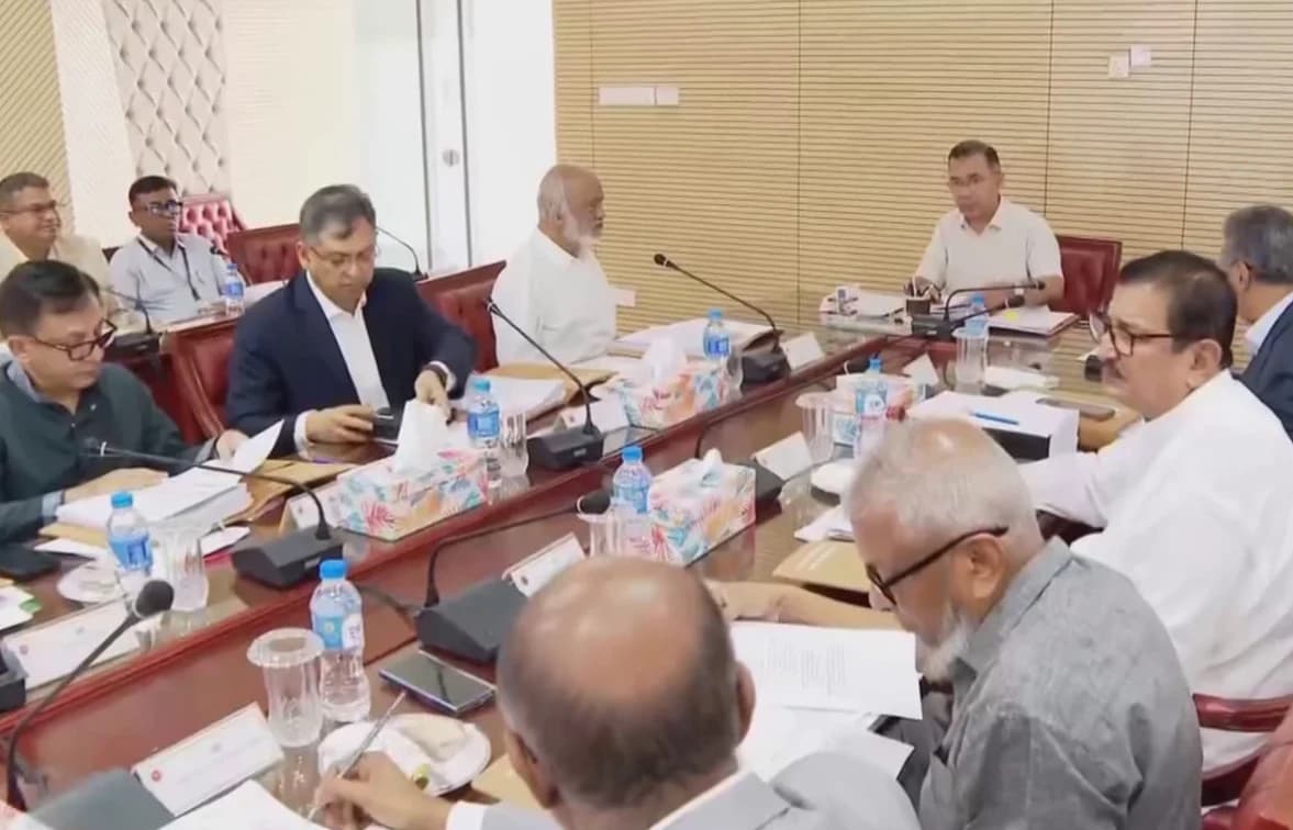 আড়াই লাখ কোটি টাকার ৩টি মেট্রোরেল প্রকল্প অনুমোদন করল একনেক