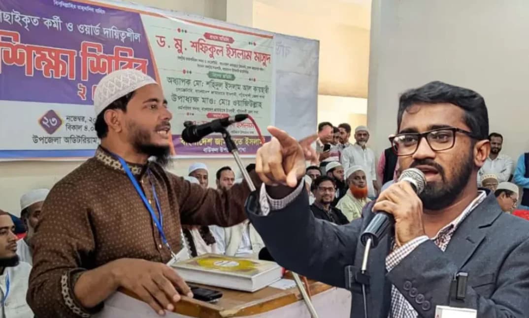 জামায়াতের ইসলাম কায়েমের ধরনে অশান্তি বাড়বে, ঘৃণা ছড়ানোদের তীব্র সমালোচনা রাশেদ খাঁনের