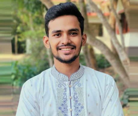 ১১ হাজার কোটি টাকা ফিরিয়ে এনে গ্যাস ও বিদ্যুৎ সংকট মেটানোর দাবি জানালেন আসিফ মাহমুদ