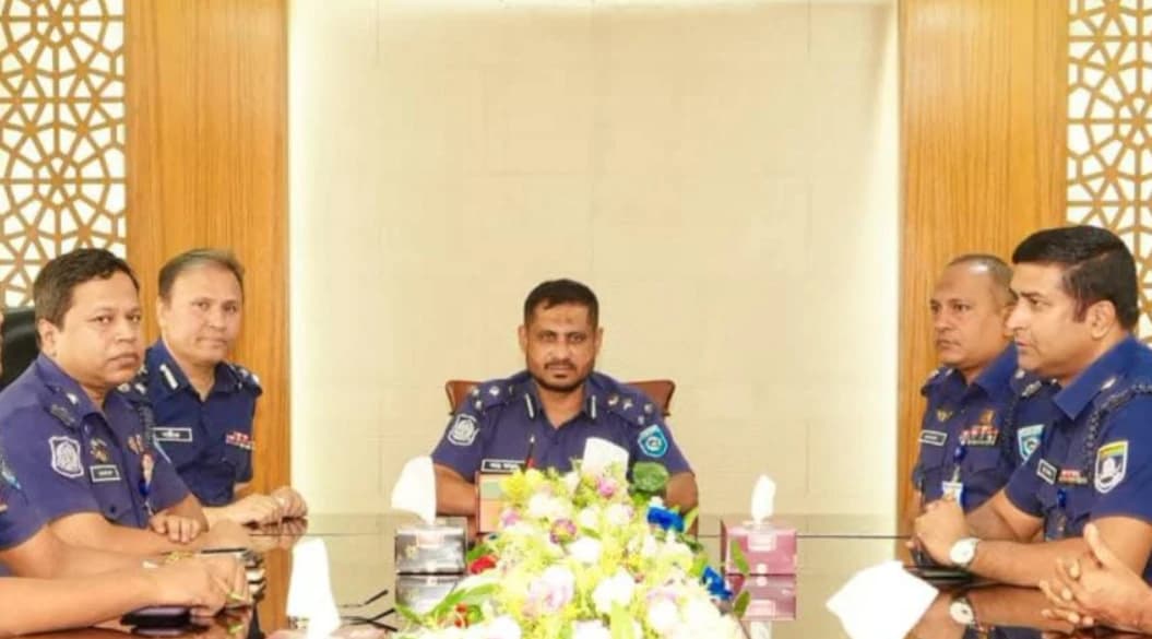 জনগণের নিরাপত্তা নিশ্চিত করতে অপরাধ হওয়ার আগেই কঠোর ব্যবস্থা নেওয়ার নির্দেশ রংপুর রেঞ্জের পুলিশকে