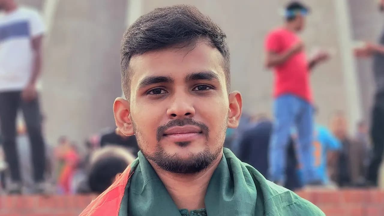বিদেশের আরাম নয়, ১০ বছরের কারাবাসকেই বেছে নেব: সাফ জানালেন আসিফ মাহমুদ