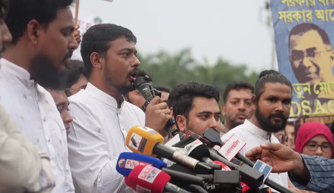 সংসদে সমাধান না হলে রাজপথে ফয়সালা হবে: গুম ও সাইবার আইন নিয়ে হুঁশিয়ারি এনসিপির