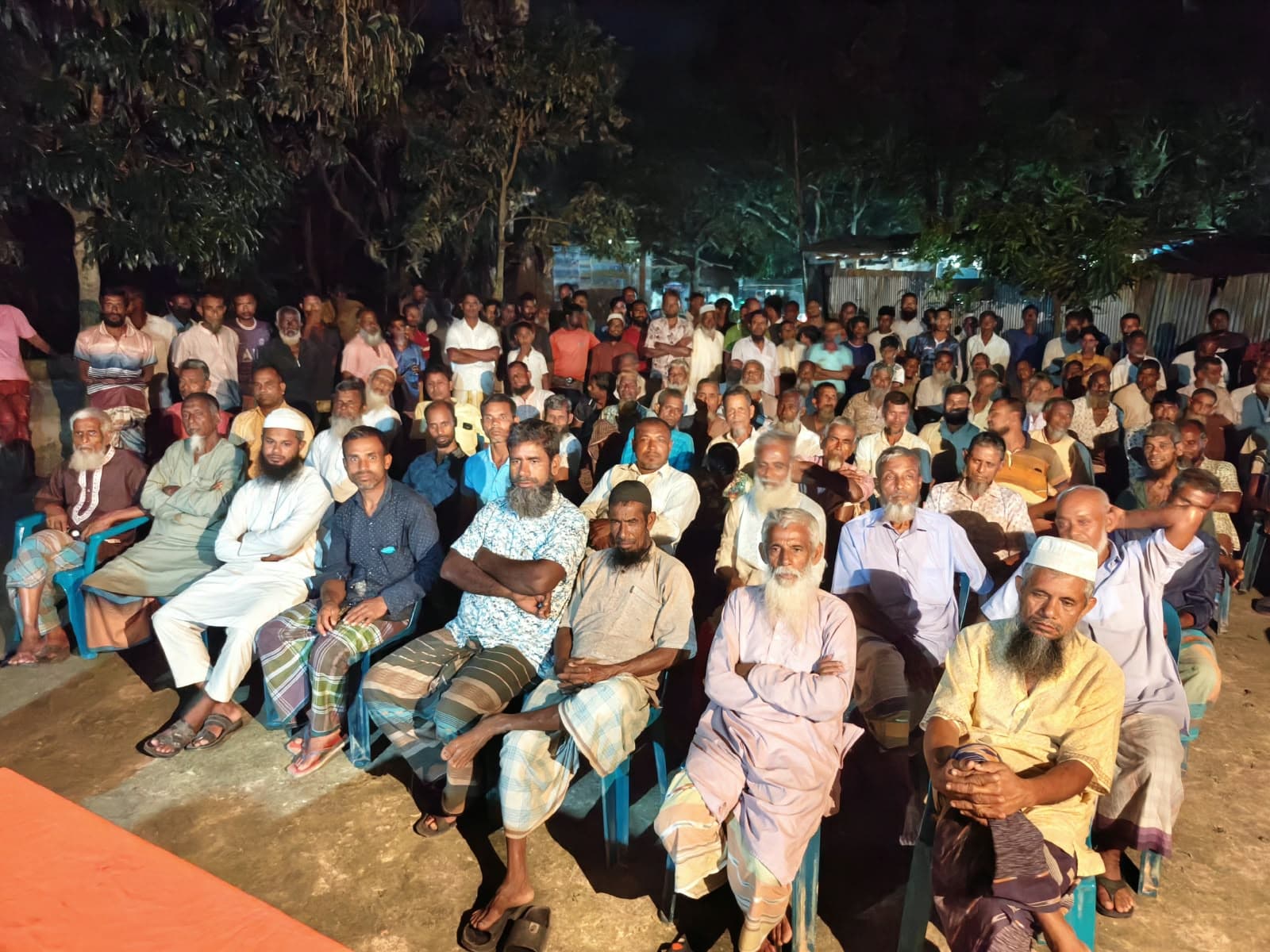 হরিরামপুরে মাদকের বিরুদ্ধে গণসচেতনতামূলক সভা  পাড়া-মহল্লায় মাদকবিরোধী কমিটি গঠনের দাবি