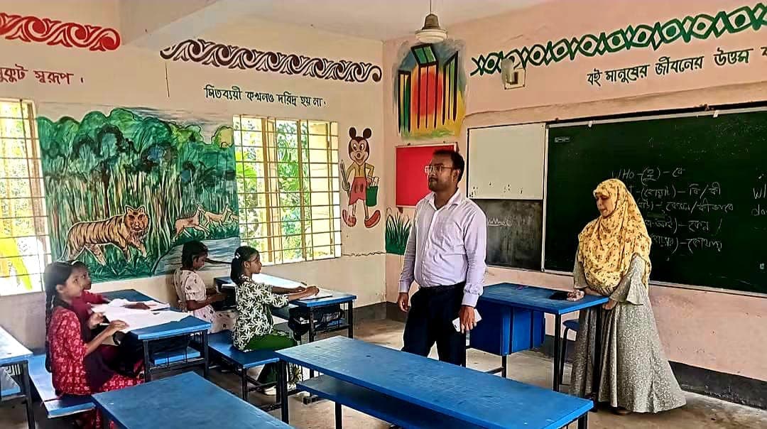 কাঁঠালিয়ায় নির্বাহী কর্মকর্তার আকস্মিক বিভিন্ন বিদ্যালয় পরিদর্শন