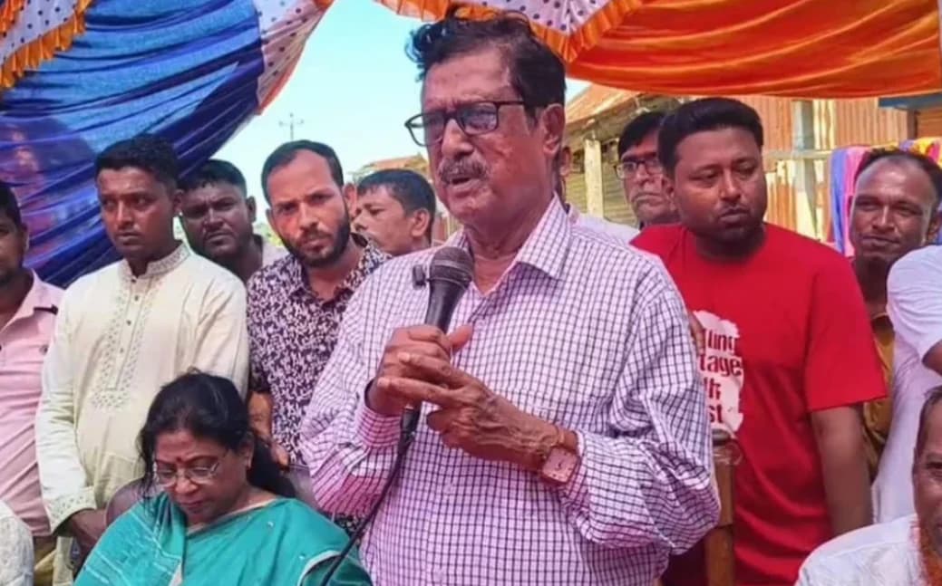 ‘অ্যাডমিট কার্ড নিয়ে আমার কাছে আসবা, আমি ফোন করে দেব’—চাকরিপ্রার্থীদের বড় আশ্বাস এমপির