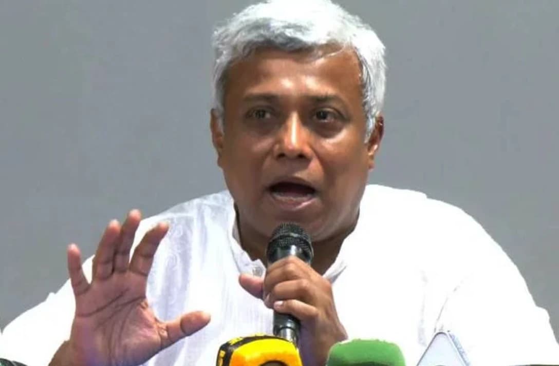 জ্বালানি তেলের দাম আর বাড়বে না, সাধারণ মানুষের জন্য বড় স্বস্তির খবর দিলেন প্রতিমন্ত্রী