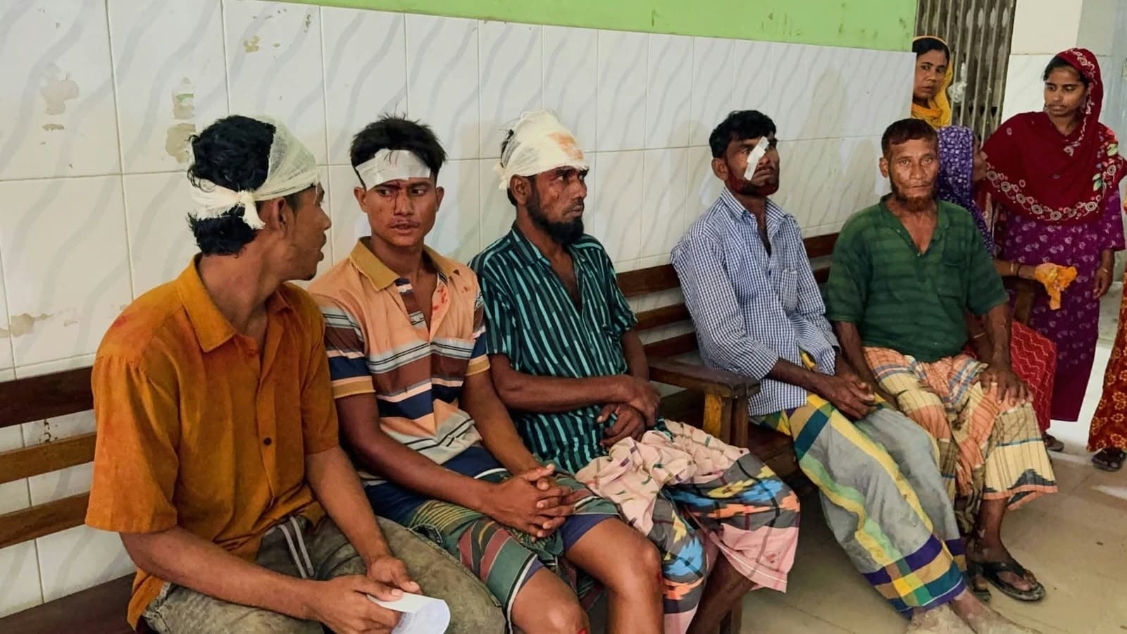ঈদগাহের জমি নিয়ে বিরোধ চরমে, দুই গ্রামের সংঘর্ষে আহত ৩০