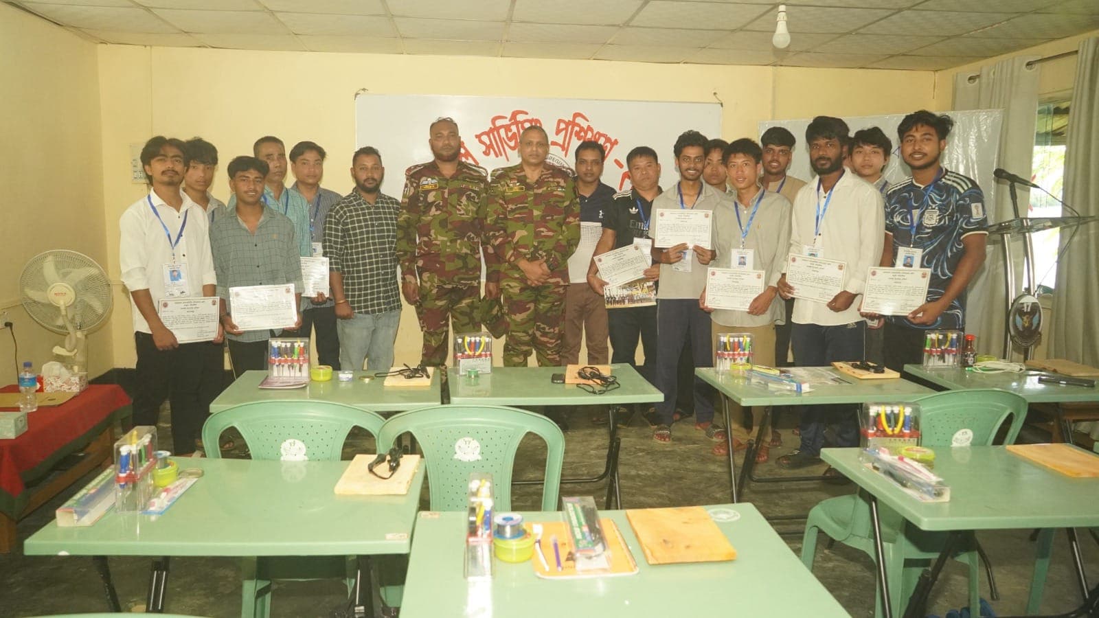 নানিয়ারচর জোনের উদ্যোগে মোবাইল সার্ভিসিং প্রশিক্ষণ সমাপ্ত, সনদপত্র বিতরণ