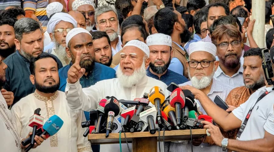 মিরপুরের স্বাস্থ্যকেন্দ্র পুনঃপ্রতিষ্ঠায় ৫০ লাখ টাকা অনুদান জামায়াতের, বিচারের দাবিতে সরব ডা. শফিকুর রহমান