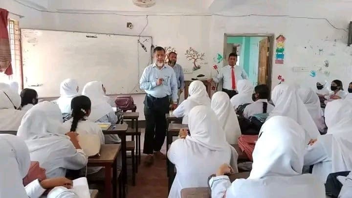 ফেনী সিটি কলেজে লার্নিং সাইকেল ও অনুসন্ধানভিত্তিক পাঠ নিয়ে মোটিভেশনাল সেশন