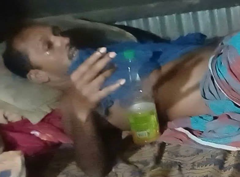 পান চুরির অপবাদ দিয়ে বিদ্যুৎ দিয়ে নির্মম নির্যাতন, মৃত্যুর মুখ থেকে ফিরে আসা শহিদের করুণ আর্তনাদ