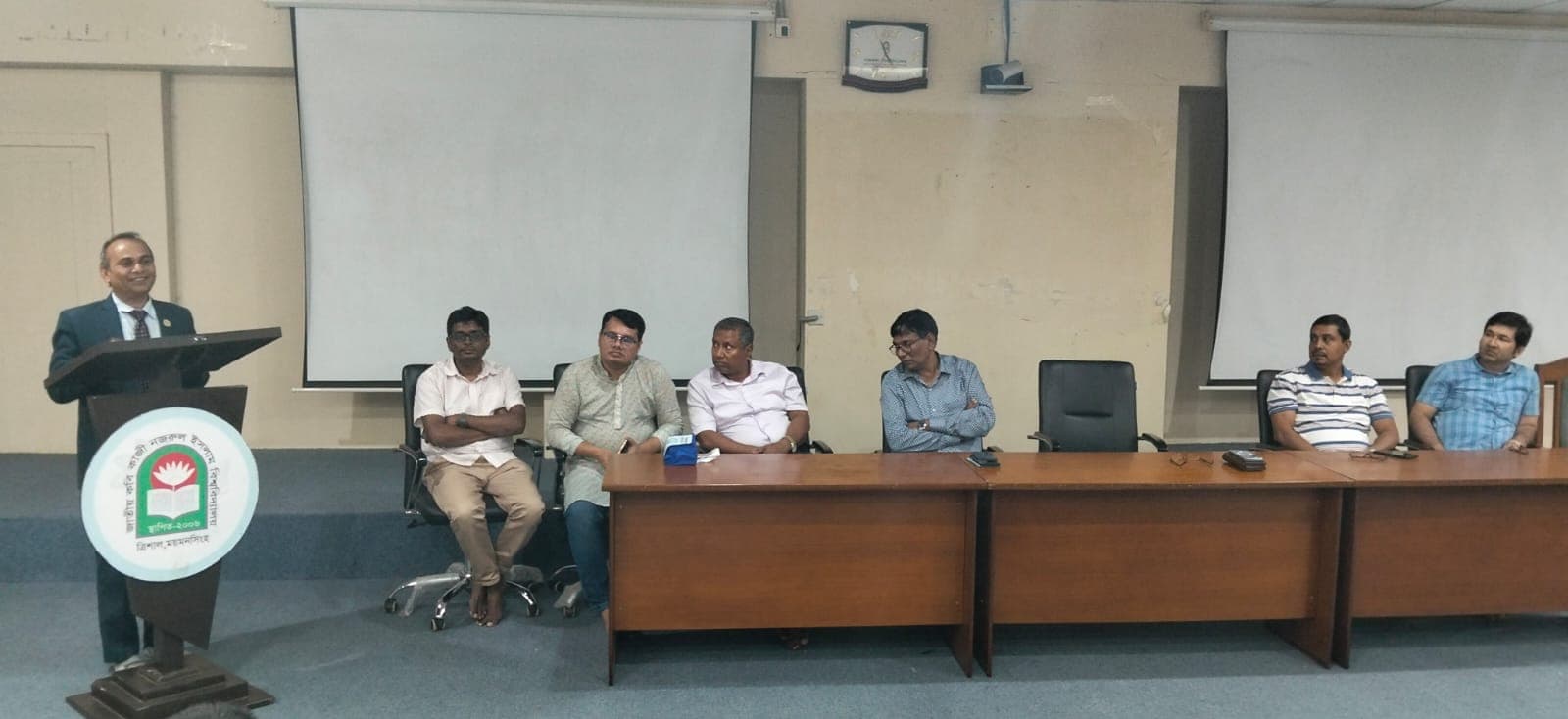 শিক্ষকদের মনে স্বপ্ন জাগালো উপাচার্যের ঘোষণা: প্রতি বছর সেরা শিক্ষককে সম্মাননা