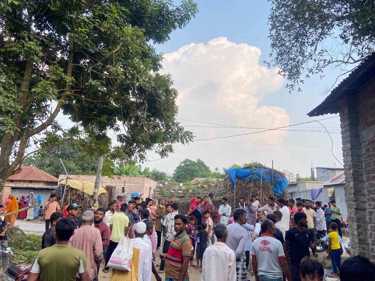 রাণীশংকৈলে বাড়ি থেকে যুবকের ঝুলন্ত মরদেহ উদ্ধার