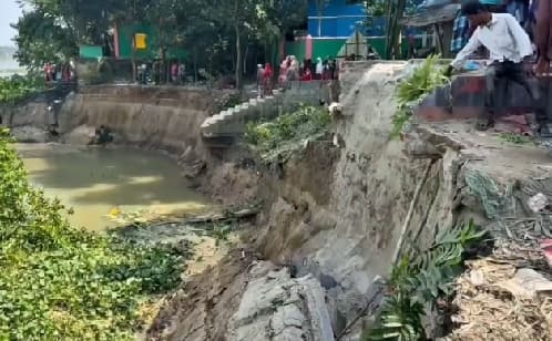 মেঘনার গ্রাসে বসতভিটা হারানোর শঙ্কায় দড়ি লাপাংয়ের শত পরিবার