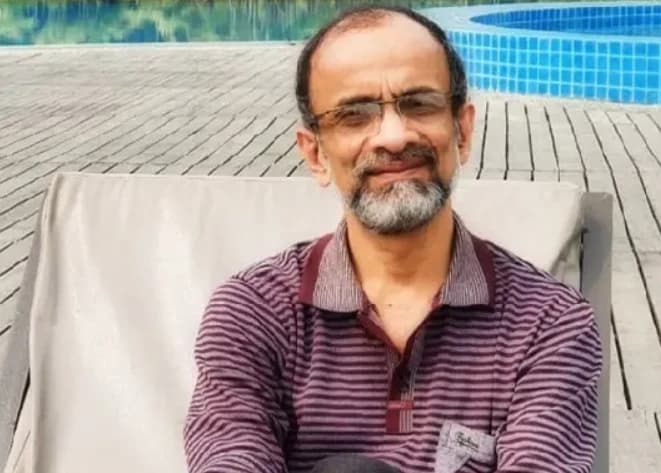 সিঙ্গাপুরে শিশুর পাশে বসলেই পুলিশ ধরবে কেন? সাবেক সচিবের চাঞ্চল্যকর অভিজ্ঞতা
