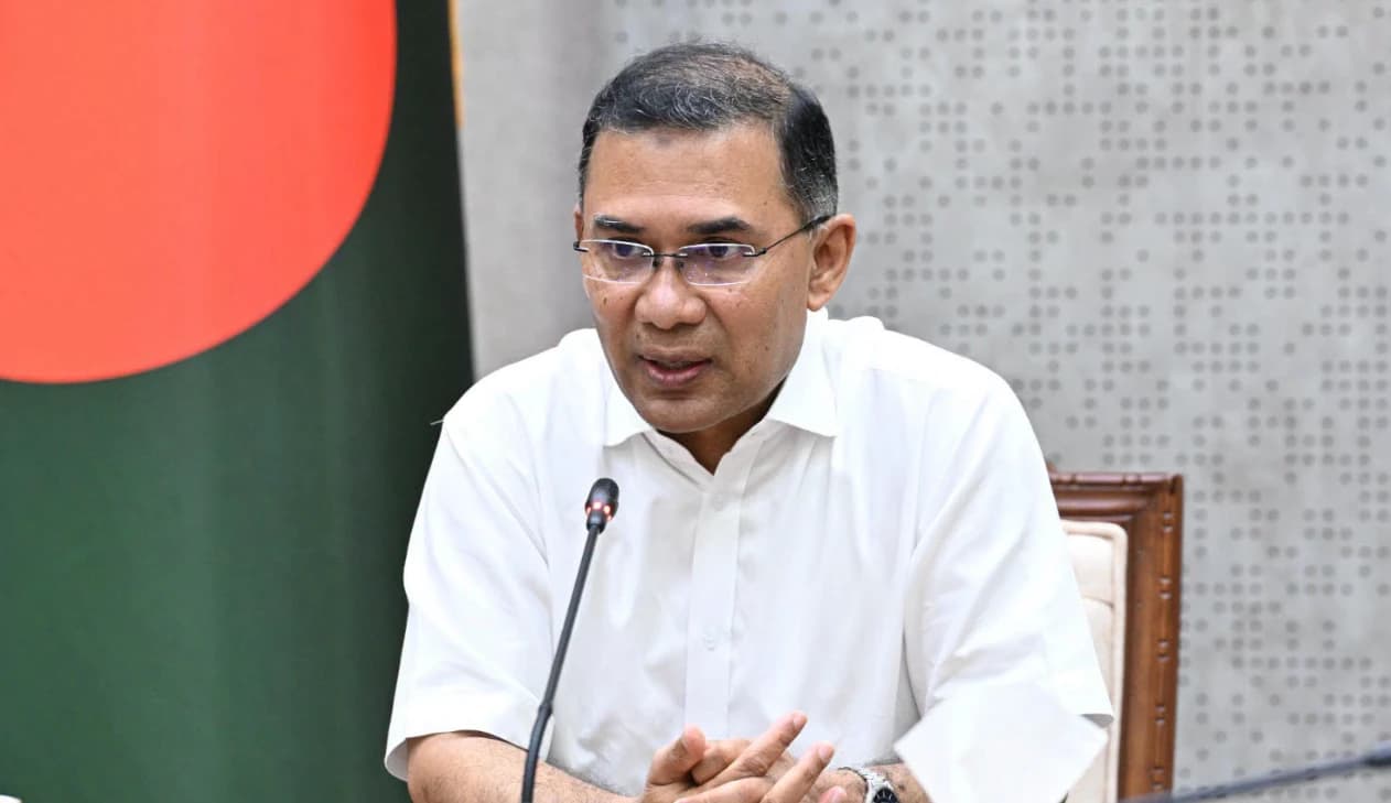 যান্ত্রিক ত্রুটিতে প্রধানমন্ত্রীকে নিয়ে ঢাকার পথে বিলম্বে বিমান