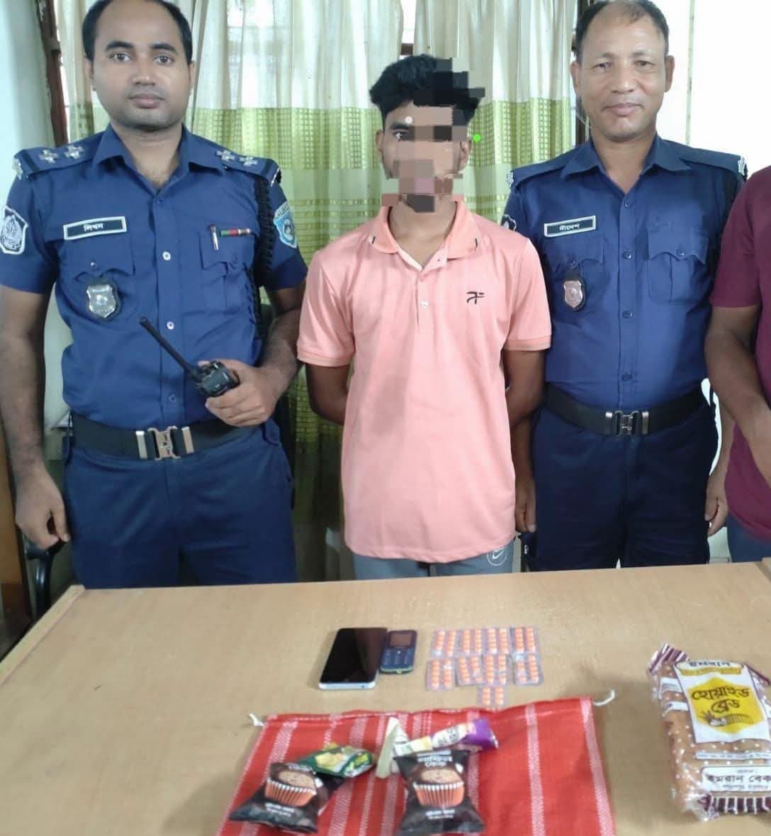 ৮০ পিস ট্যাপেন্টাডল ও ২ মোবাইলসহ আটক যুবক, ঠাকুরগাঁওয়ে পুলিশের কঠোর অভিযান