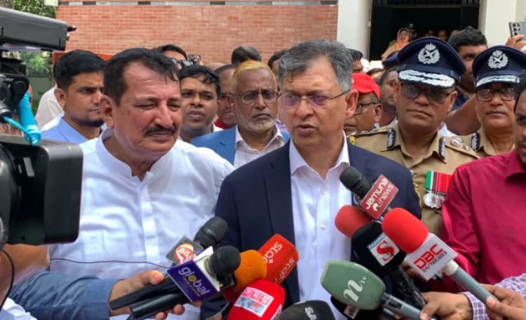 পুলিশ কোনো দলের লাঠিয়াল বাহিনী নয়, দুর্নীতির বিরুদ্ধে জিরো টলারেন্স ঘোষণা স্বরাষ্ট্রমন্ত্রীর