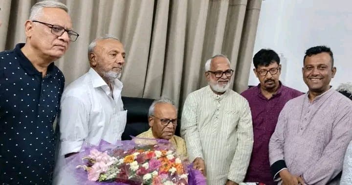 রিজভীর সঙ্গে সৌজন্য সাক্ষাতে খুলনা সিটি কর্পোরেশন প্রশাসক ও ওয়াসা চেয়ারম্যান