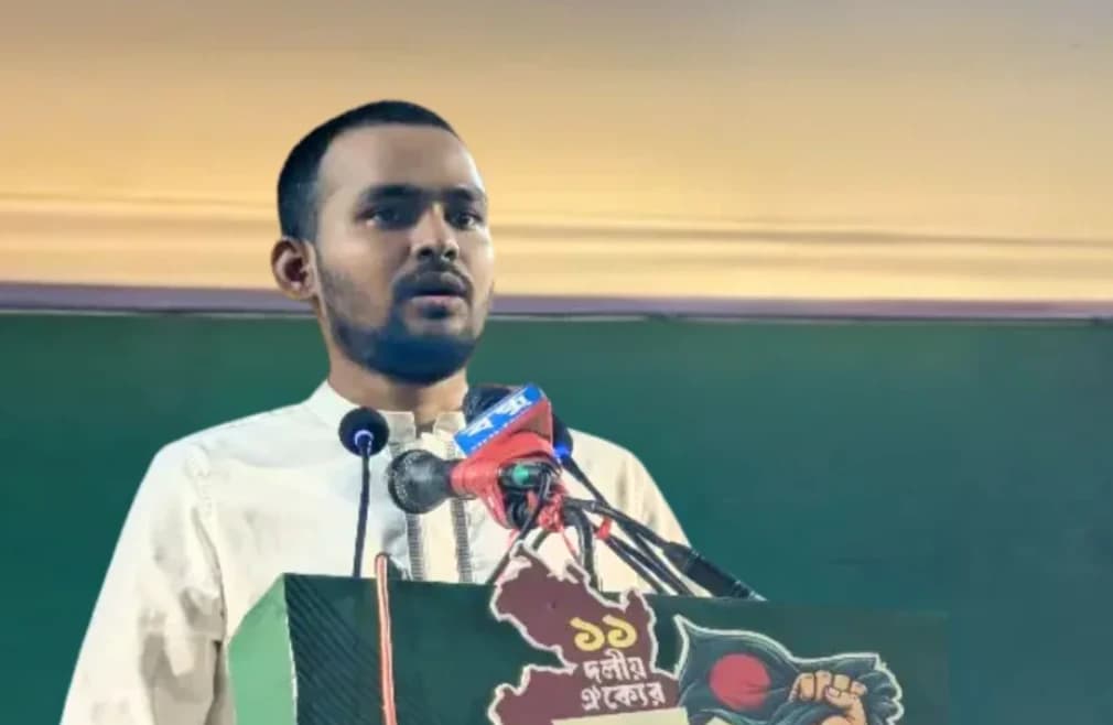 বিদ্যুৎ ও গ্যাস সংকটে দিশেহারা মানুষ, সরকারের ব্যর্থতা নিয়ে সরব আসিফ মাহমুদ
