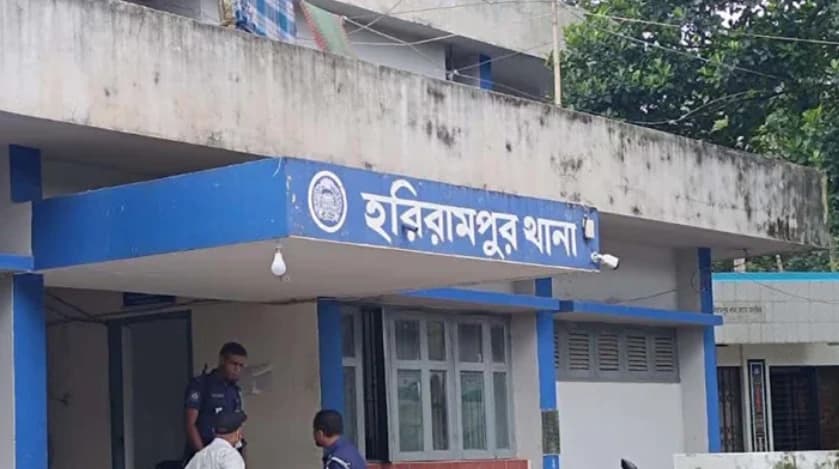 মোবাইল ফোন কেড়ে নেওয়ায় চরম পথ বেছে নিল কিশোরী, স্তব্ধ মানিকগঞ্জের হরিরামপুর