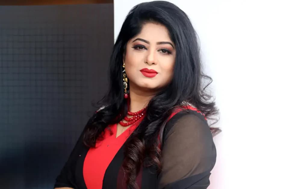 যুক্তরাষ্ট্রে নতুন সিনেমা ‘আ বিউটিফুল লাই’-এ ফিরছেন মৌসুমী, এবার গল্পটি থ্রিলারধর্মী রোড ট্রিপ