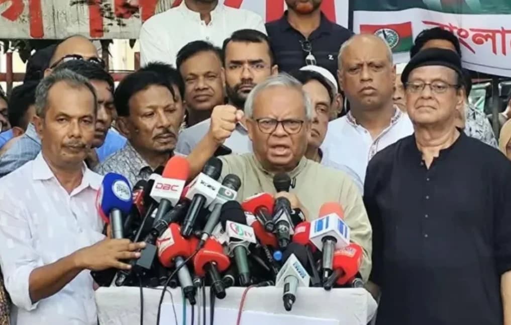 হাসিনাকে ফেরত না দিয়ে বাংলাদেশের বিরুদ্ধে ষড়যন্ত্র করছে ভারত: রুহুল কবির রিজভী