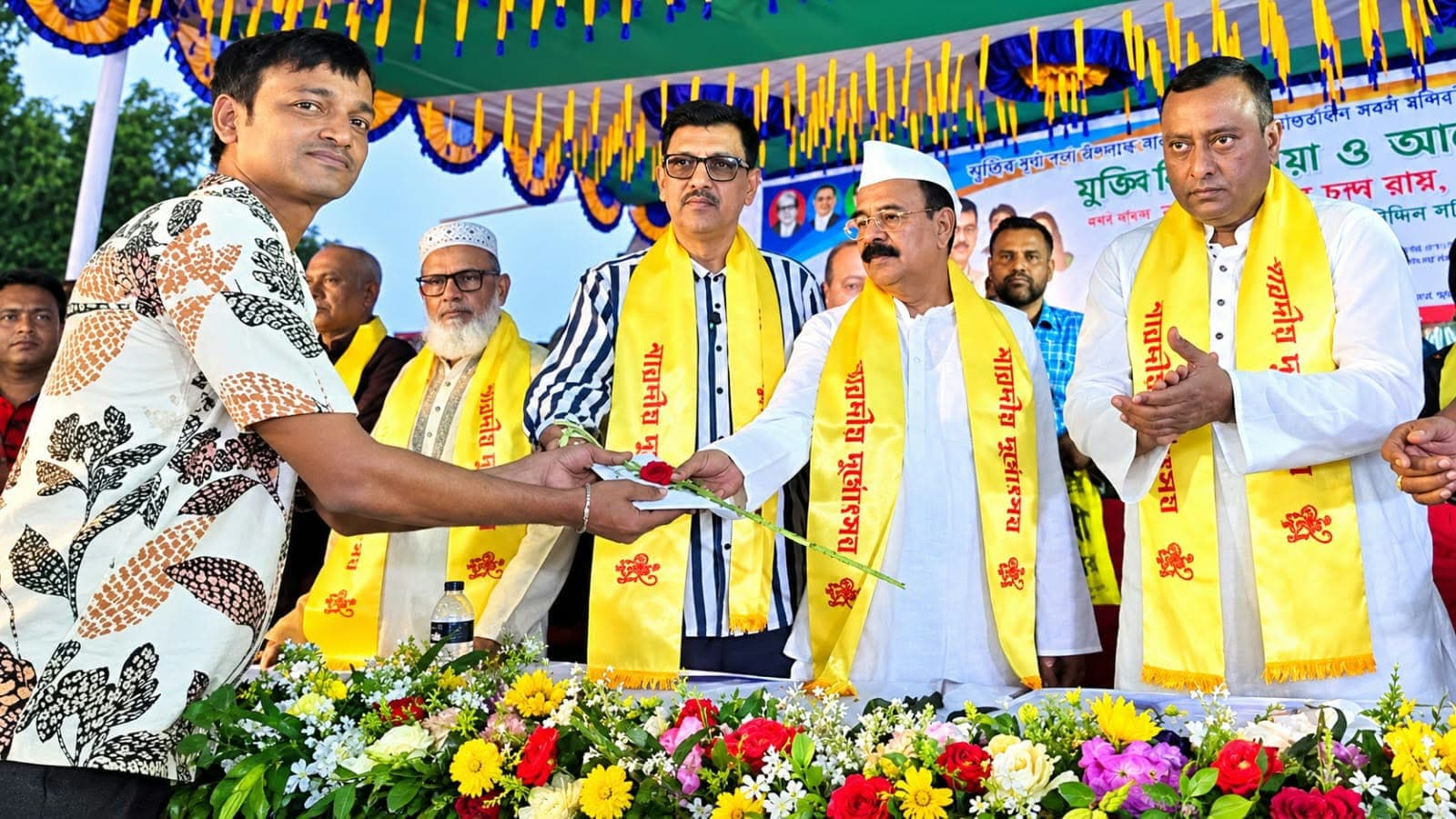 নির্বিঘ্নে পূজা করতে পারবেন হিন্দুরা, সাভারে আশ্বাস দিলেন গয়েশ্বর