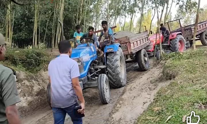 আইনকে বৃদ্ধাঙ্গুলি দেখিয়ে বছরের পর বছর পাথর উত্তোলন, কারা এই প্রভাবশালীরা?